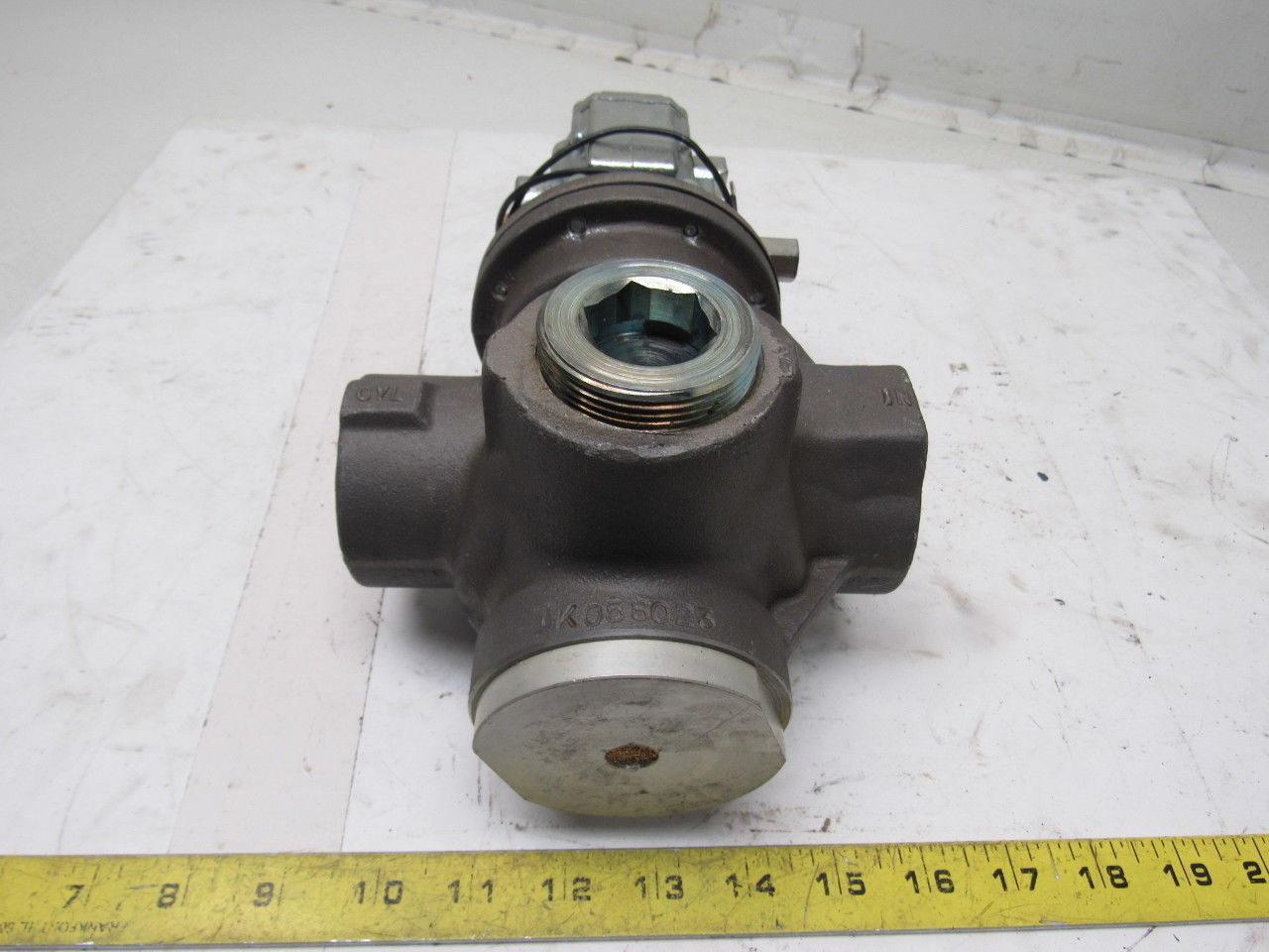 Schrader Bellows N3259204753 2 Way NC 1-1/4" Ports 110V Inline Poppet Valve