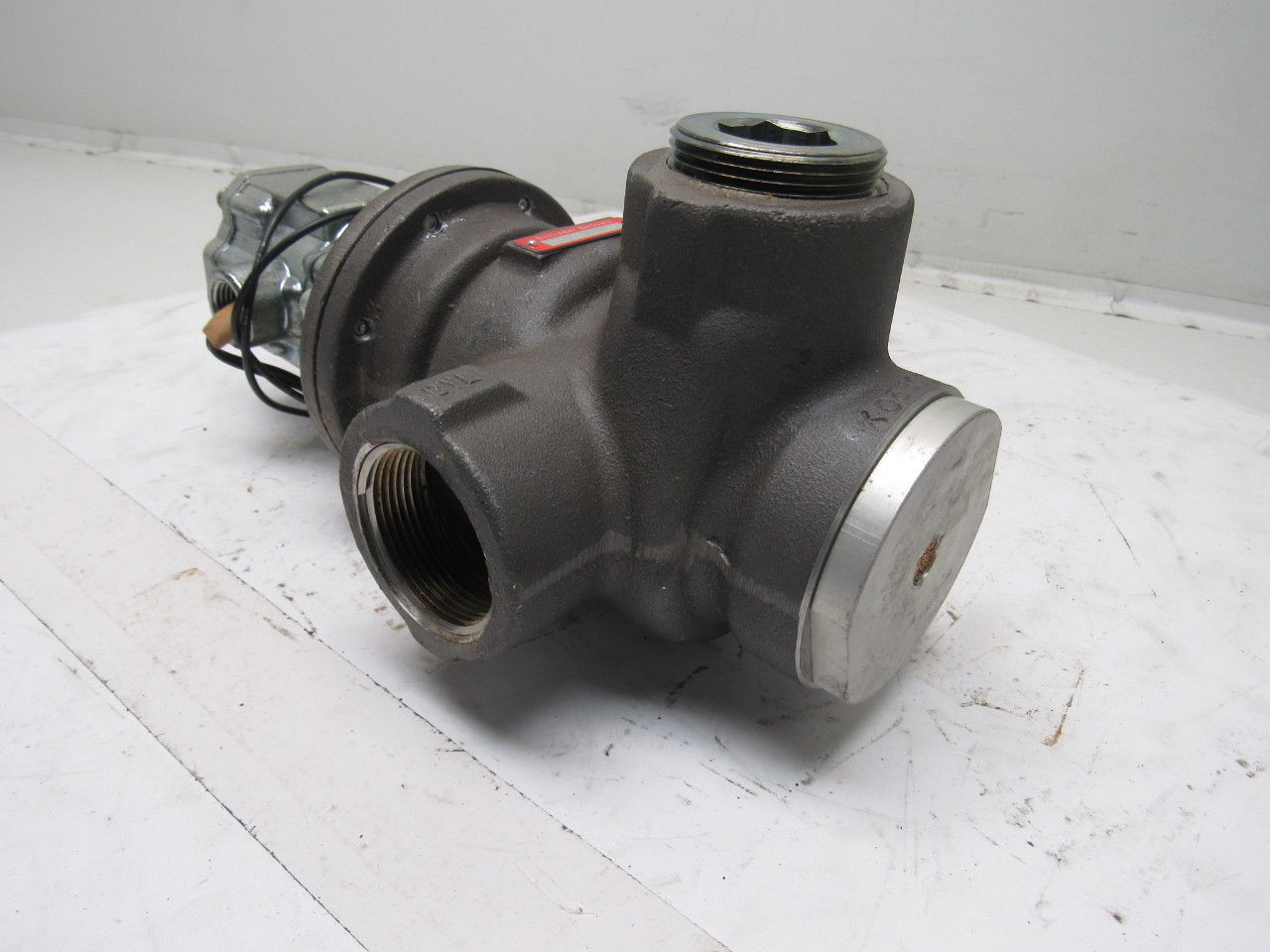 Schrader Bellows N3259204753 2 Way NC 1-1/4" Ports 110V Inline Poppet Valve