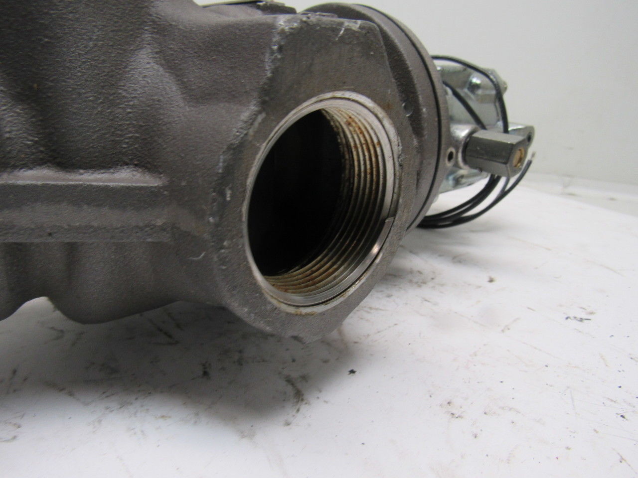 Schrader Bellows N3259204753 2 Way NC 1-1/4" Ports 110V Inline Poppet Valve