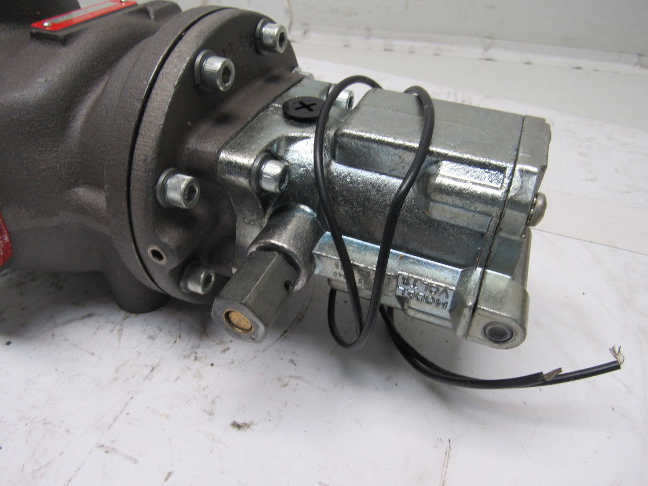 Schrader Bellows N3259204753 2 Way NC 1-1/4" Ports 110V Inline Poppet Valve