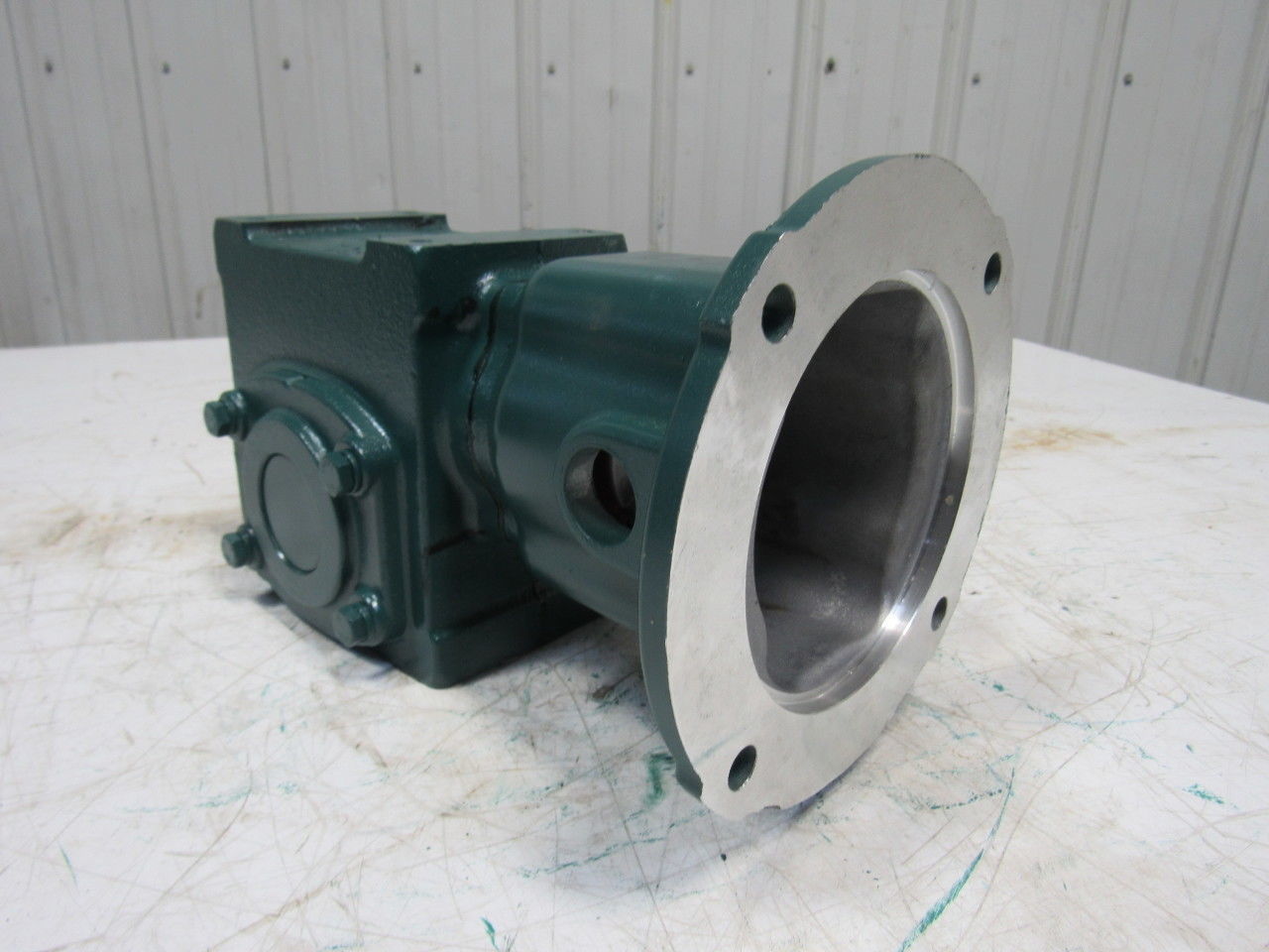 Baldor 176A15R14 15:1 Ratio 1750RPM 1.27Hp Input 117RPM Out Gear Reducer