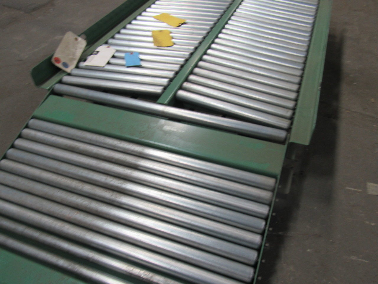 Roach Herringbone Singulator Gravity Roller Conveyor Roller Ramp 35"x 72" OAL