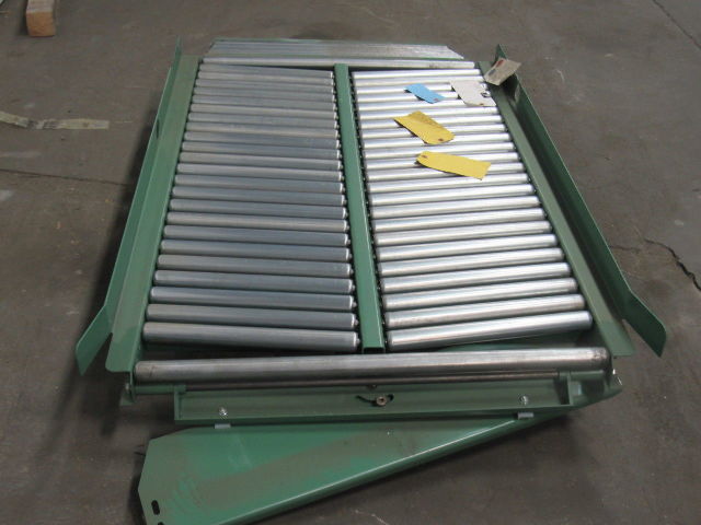 Roach Herringbone Singulator Gravity Roller Conveyor Roller Ramp 35"x 72" OAL
