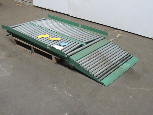 Roach Herringbone Singulator Gravity Roller Conveyor Roller Ramp 35"x 72" OAL