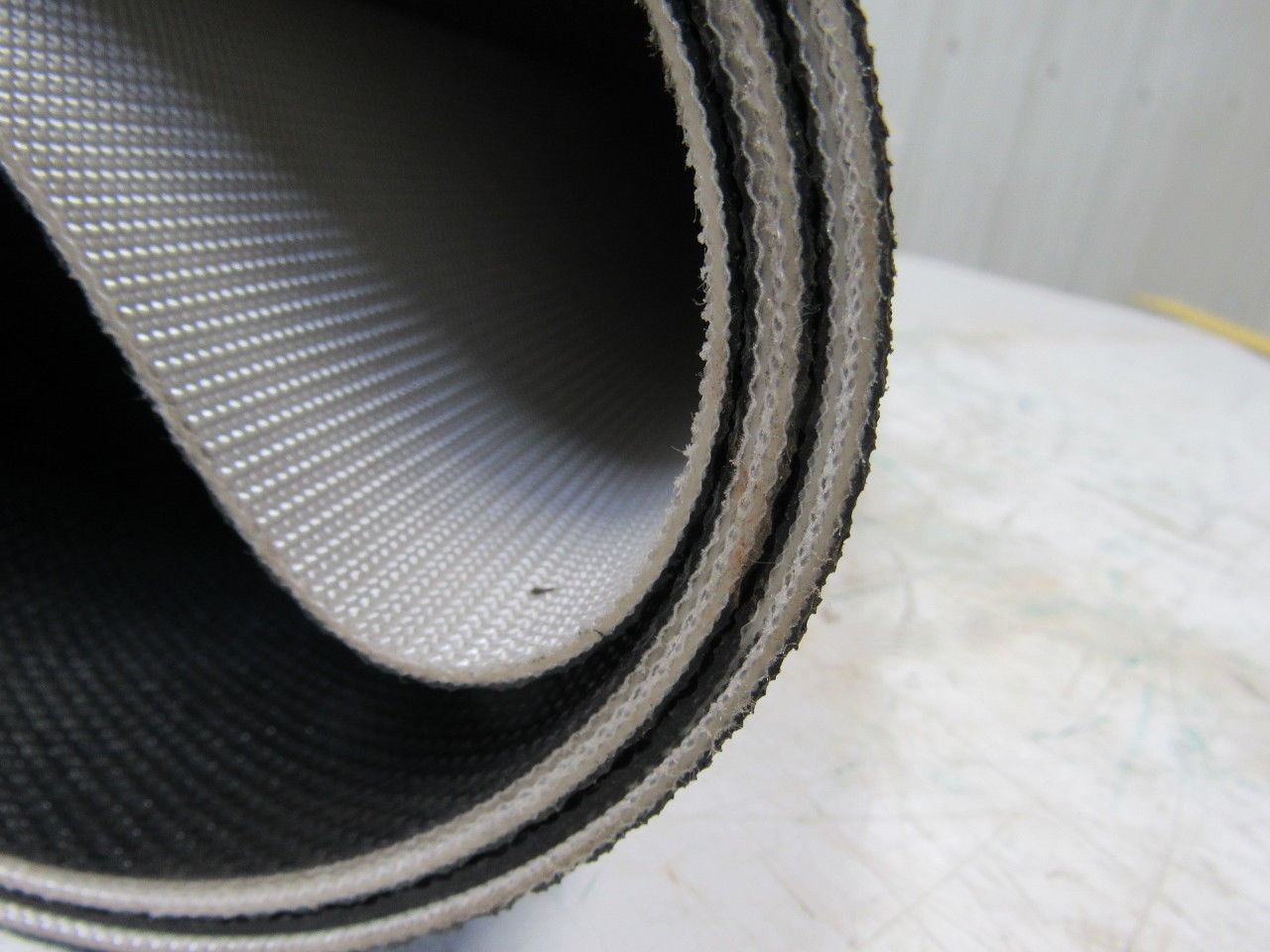 Dematic VYSB090146 800mm 2 Ply Endless Rough Top Woven Back Incline Belt 2450mm