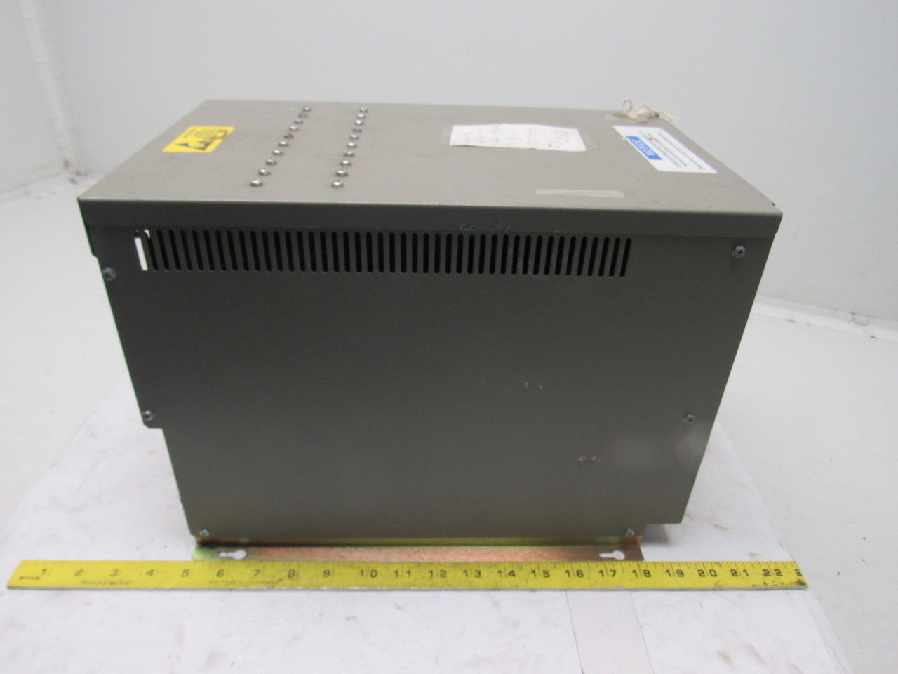 ISC 9200-10-02 120/230V 50/60Hz 10 Slot Chassis PLC Assembly