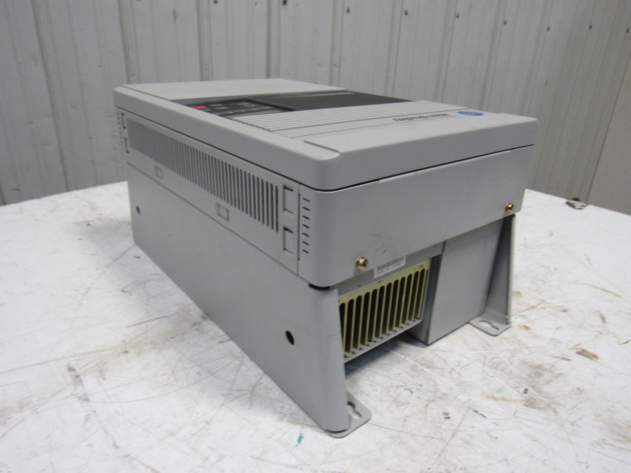 Allen Bradley 1336S-B007-AA-EN4-GM1-HA2 380-480V 50/60Hz 11KVA 0-400Hz AF Drive