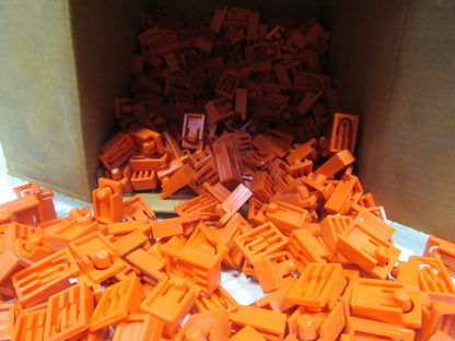 Dematic 06881-00059 Sortation Diverting Slide Shoe Conveyor Clips Lot Of 300+