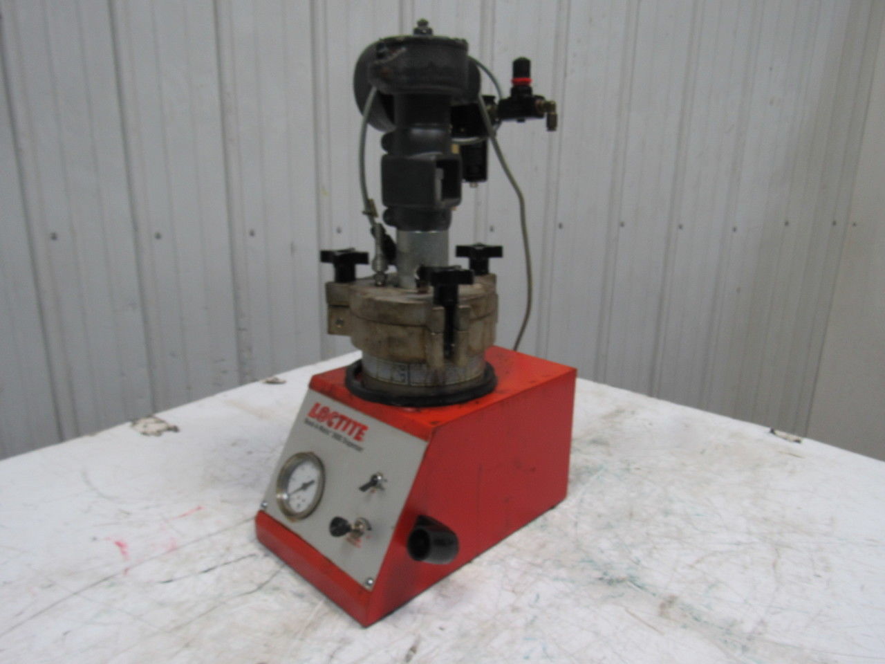 Loctite Bond-A-Matic 3000 Light Viscosity Adhesive Reservoir With Gast Agitator