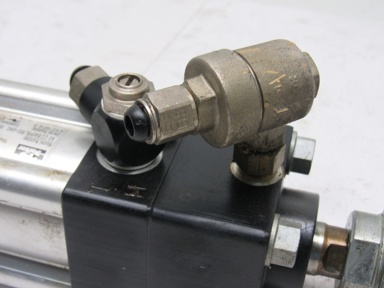 Parker 50 CCBMPRLRS14MC 50mm Bore 30mm Stroke 10Bar Rod Lock Air Cylinder