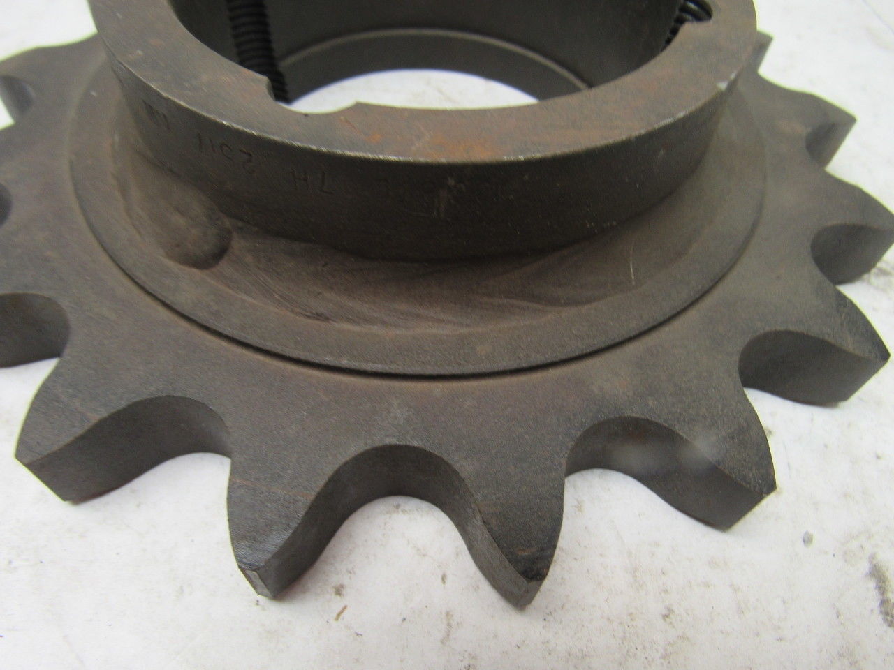 Dodge 100BTL17H #100 Single Strand Roller Chain Sprocket 17T Taper Lock Bush