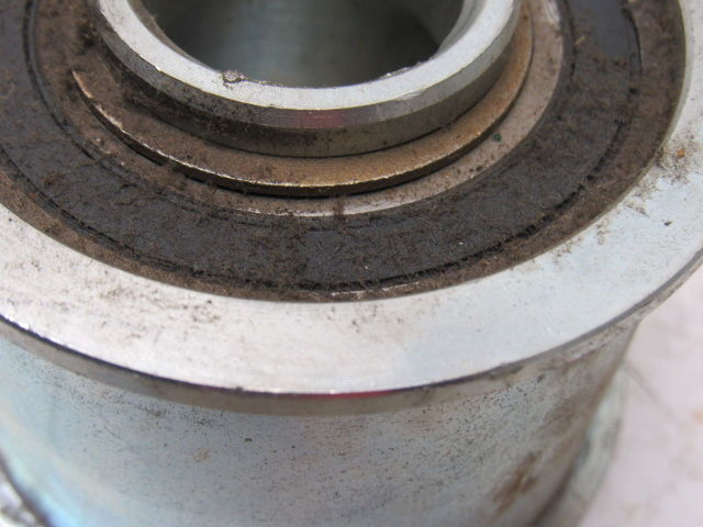 3" OD Snubber Roller 2" Wide Belt 1-1/8" Hex Bore Lot Of 2