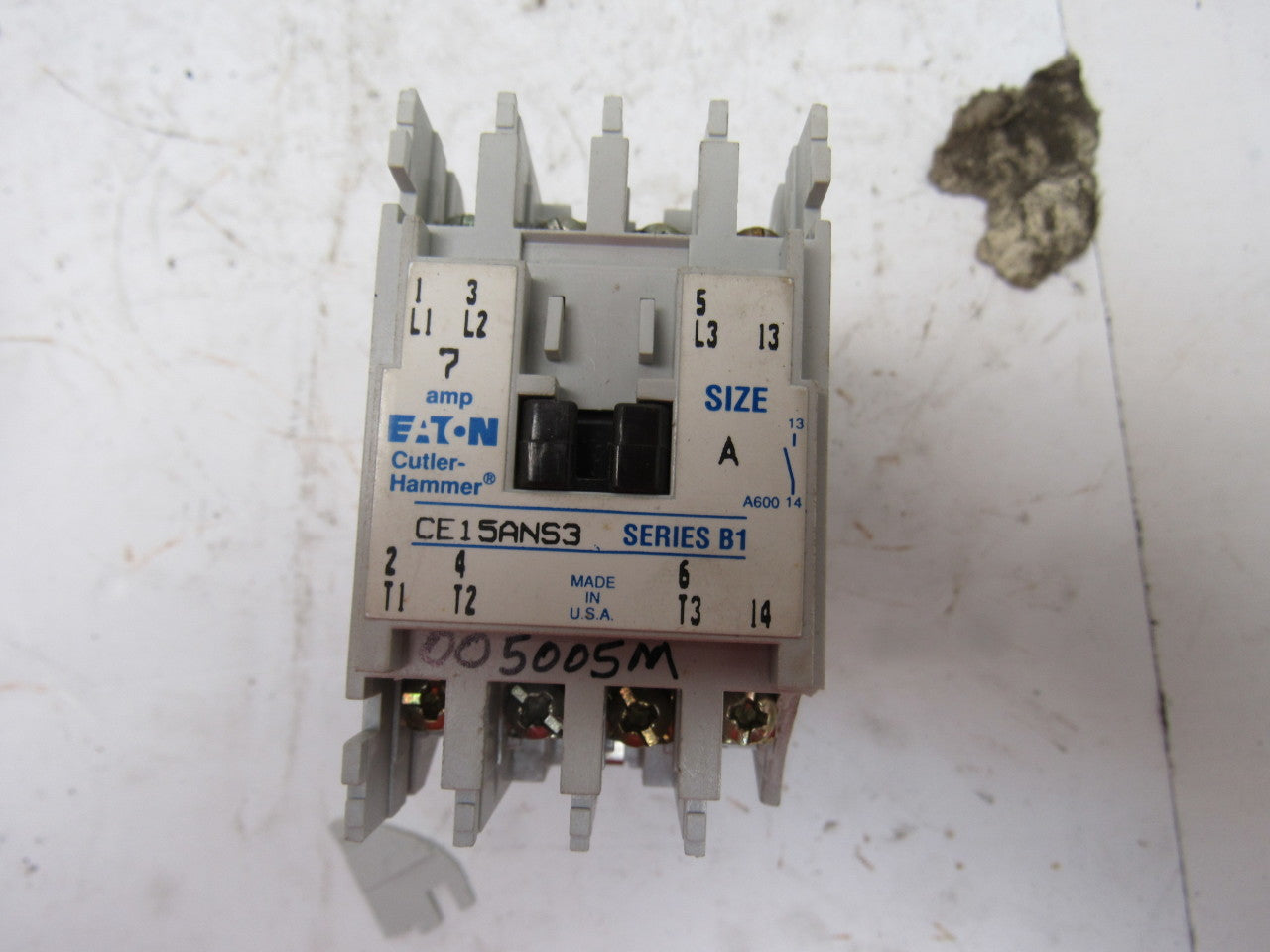 Cutler Hammer CE15BNS3AB Ser B1 3 Pole Open 600V 3Ph 7.5Hp MAX 120V Coil