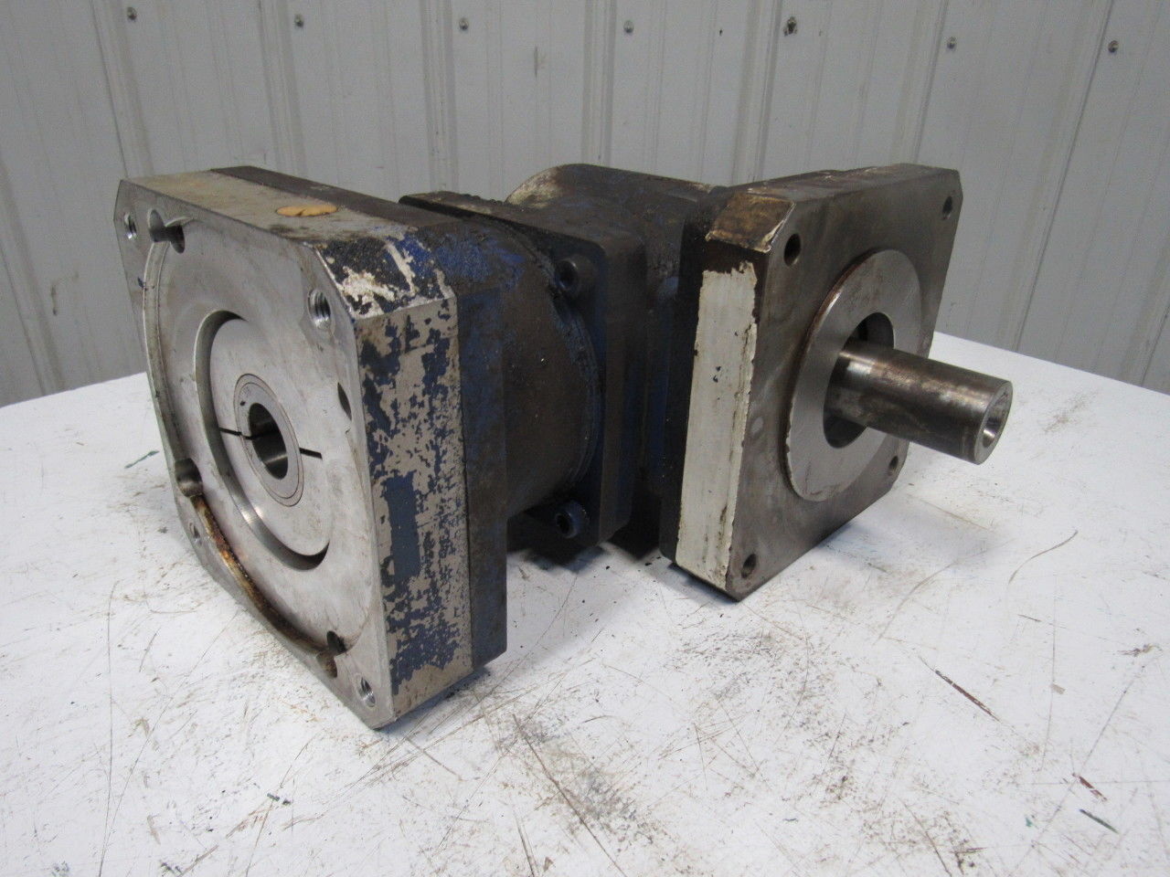 Alpha Getriebebau SK180-MF1-2-171-000 Right Angle Precision Gearhead 2:1 Ratio