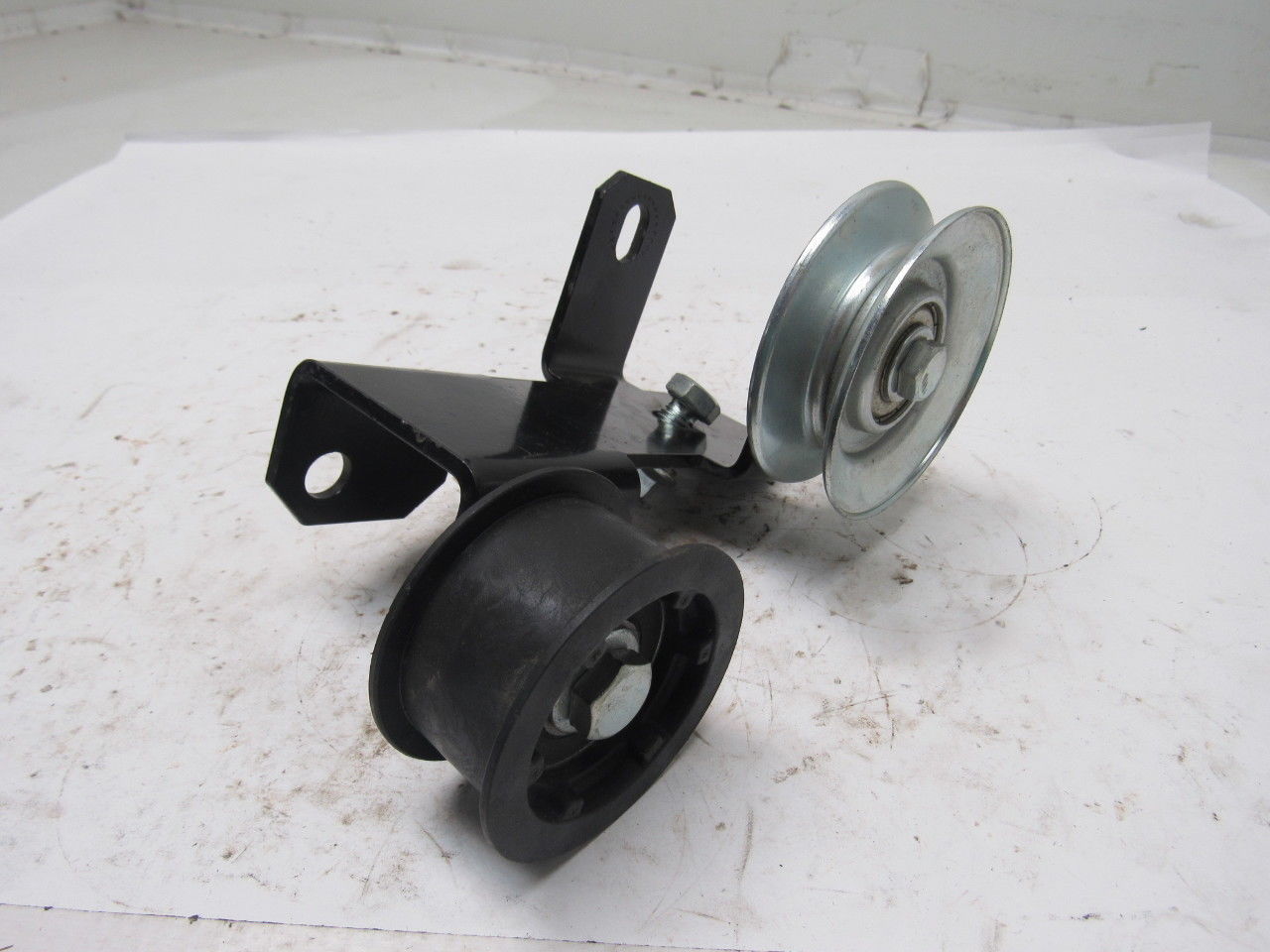 Dematic K041521AAA Power Twist V Belt  Guide Roller Conveyor Drive Idler Ass'y