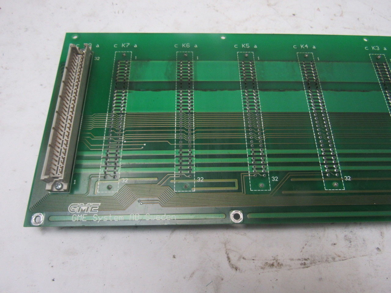 ABB 3HAA3563-ARA Back Plane Circuit Board