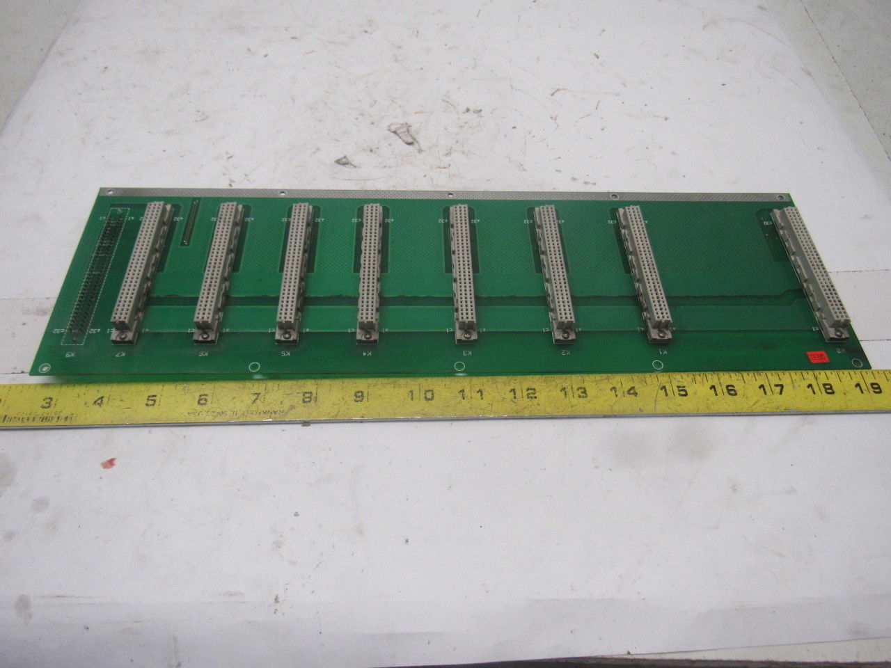 ABB 3HAA3563-ARA Back Plane Circuit Board