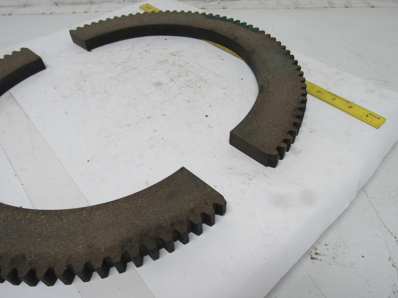 19-1/2" OD 14-1/4" ID Internal Tooth 96T 0.885" Thick Clutch Friction Disc