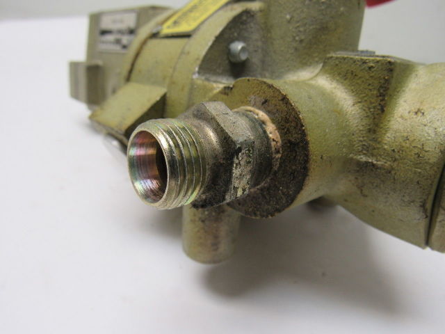Ross D2773A3072 3/8" NPT Pressure Relief Control Assembly Solenoid Valve 24VDC
