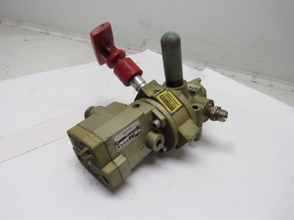 Ross D2773A3072 3/8" NPT Pressure Relief Control Assembly Solenoid Valve 24VDC