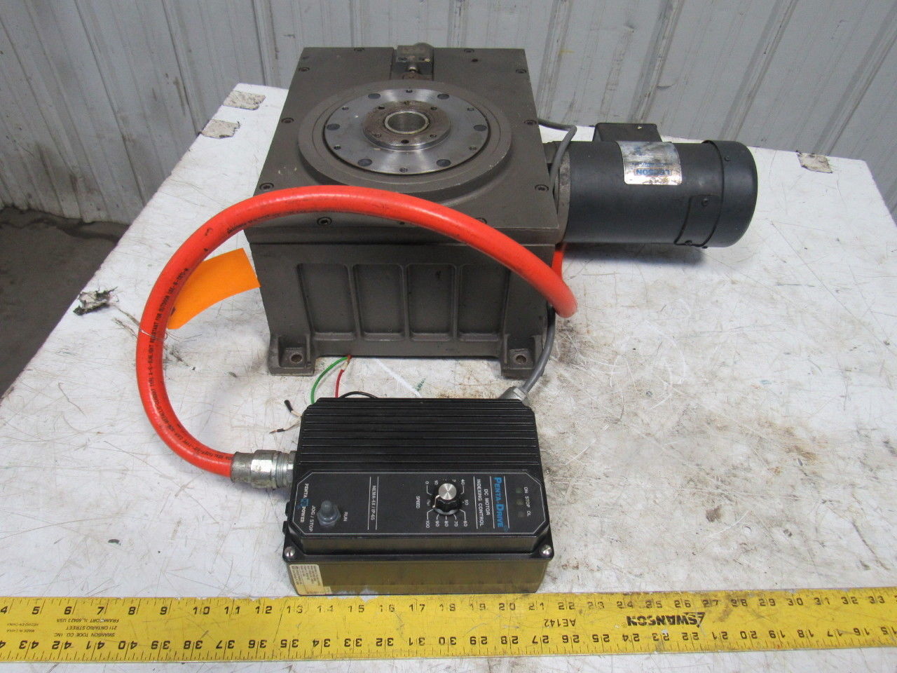 Cyclo Index Series 4010DT Model 300-1/2 180° Rotation Indexer W/Motor & Control