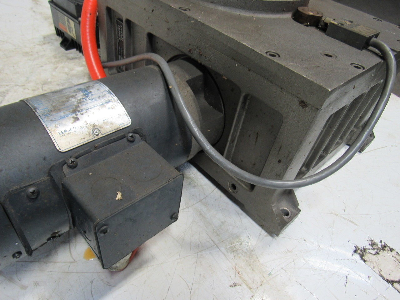 Cyclo Index Series 4010DT Model 300-1/2 180° Rotation Indexer W/Motor & Control
