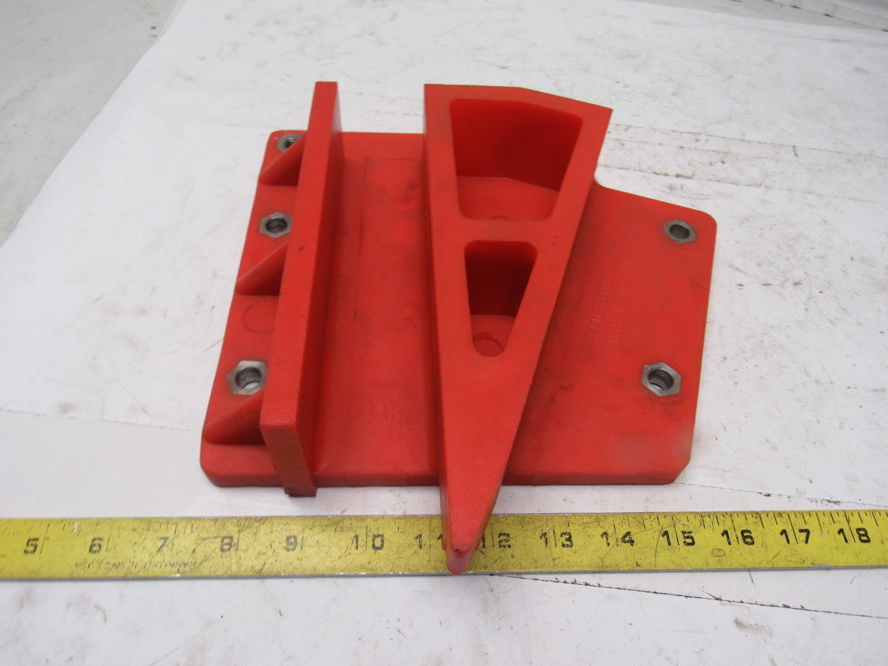 Dematic 06881-00032 Sorting Conveyor Divert Nose 20 Deg 3/8-16" Insert RH