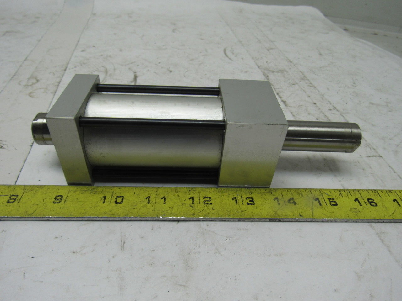 Numatics 40mm Bore 2-1/2" Stroke 1/8" Ports Double Ended Push/Pull Air Cylinder