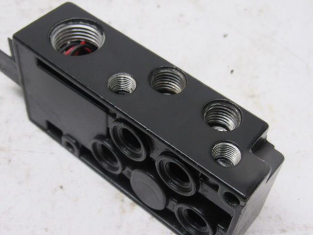 Parker PS341111CP 1/8" Subbase W/ Terminal Block For F Series Pneumatic Valves
