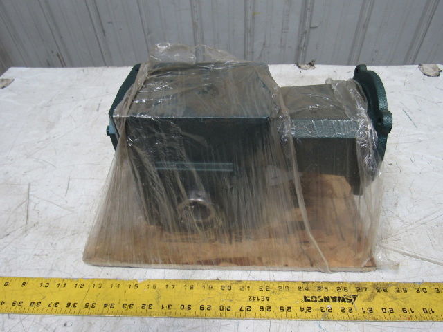 Grove HM226-1 15:1 Ratio 1750RPM 2.92Hp 117RPM Thru Shaft Output Gear Reducer