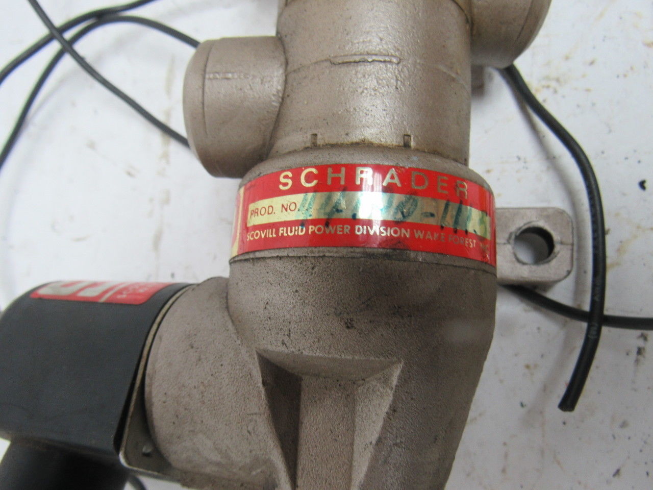 Schrader Skovill 44100-1115 Dbl Solenoid Operated 5/4  Position Valve 120V Coil