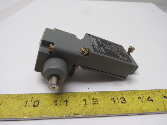 Cutler Hammer E50BH1RFY1 Side Plunger Pin Limit Switch Component No Receptacle