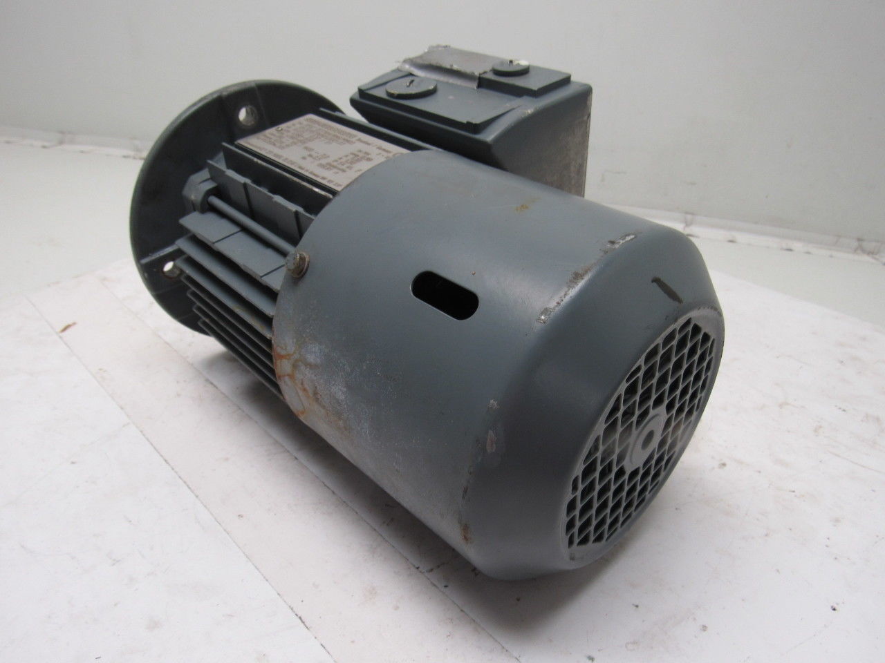 Sew Eurodrive RF67DT71D4/BMG/MM03 0.75KW Electric Motor 380-500V 50/60Hz