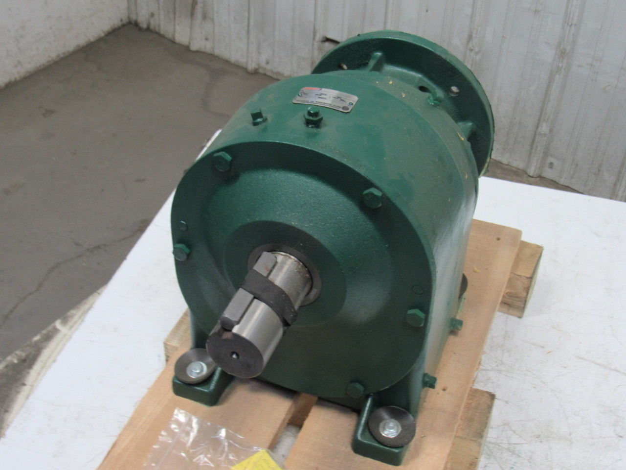 Master 9.3:1 Ratio 1750RPM 51.10Hp Input 16430# Inline Gear Reducer