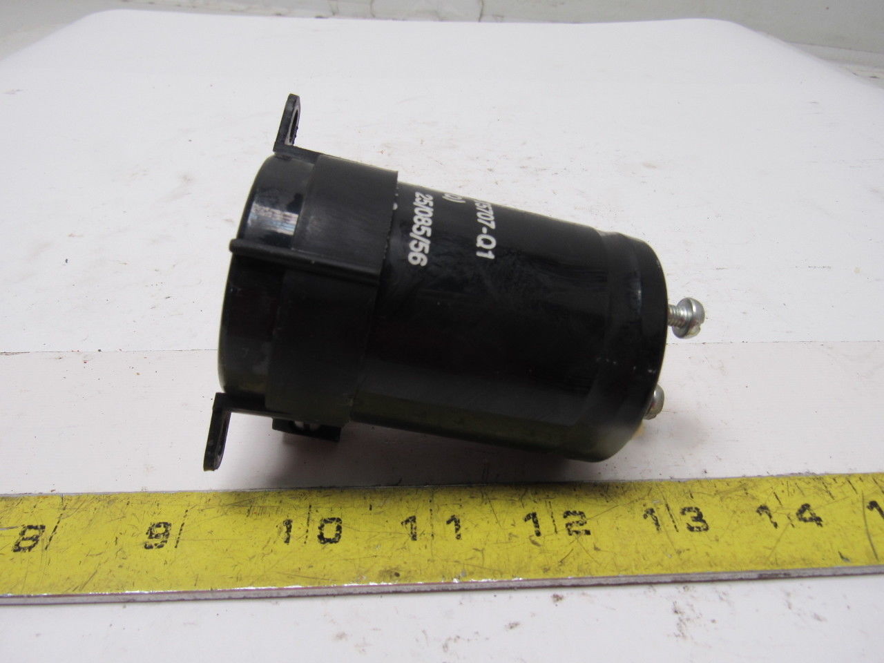 S+M B43465-T5707-Q1 Capacitor W/ Mount 450V 700uF