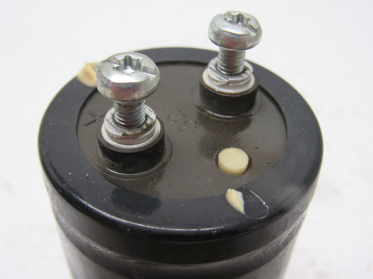 S+M B43465-T5707-Q1 Capacitor W/ Mount 450V 700uF