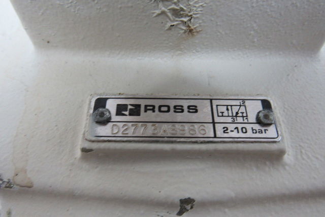 Ross D2783A8986 Solenoid Pilot Valve w/Manual Lock Out Air Dump 24VDC 1-1/2" NPT