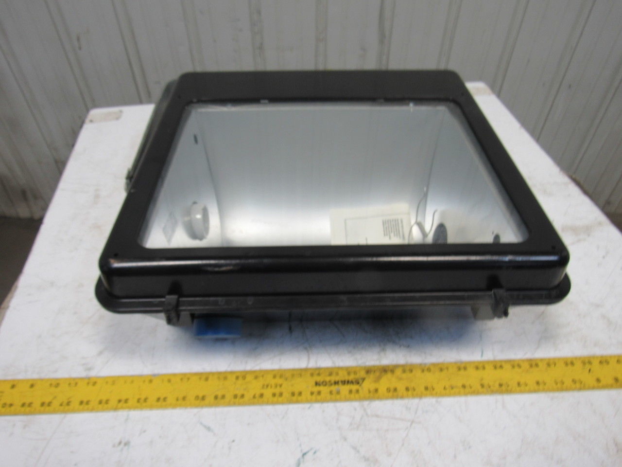 AMERICAN ELECTRIC LIGHTING 77X1MCA48076YGBK ULTRAFLOOD Floodlight 1000W 480V