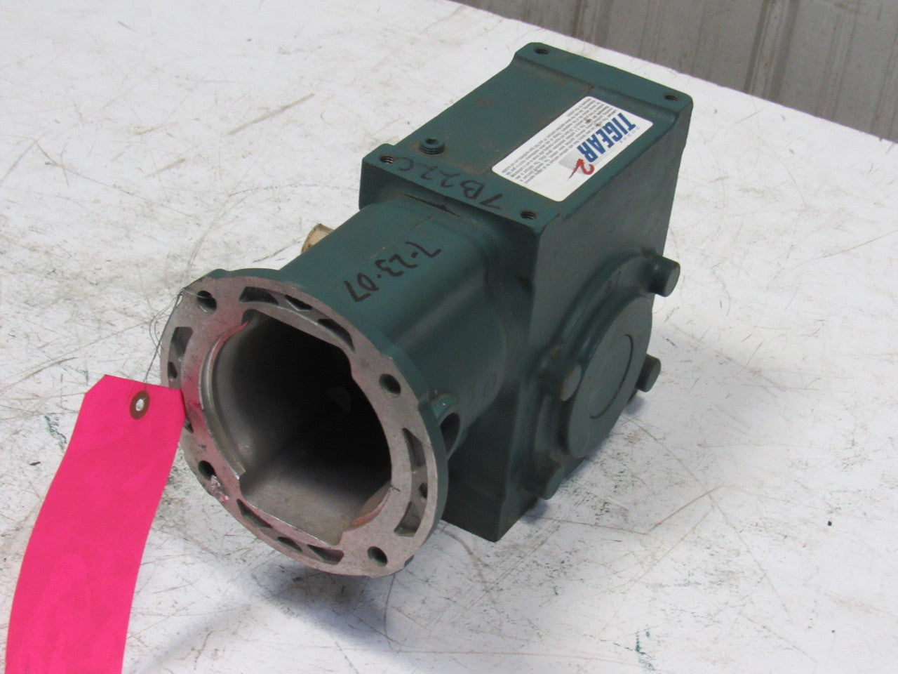Dodge 26A15L14 Tigear 2 15:1 Ratio 1750RPM 3.62Hp Input 117RPM LH Output Gearbox