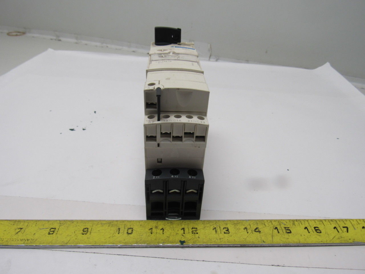 Telemecanique Tesys Luca05FU 600V 10Hp 3Ph Manual Starter Overload 1.7-5.0A