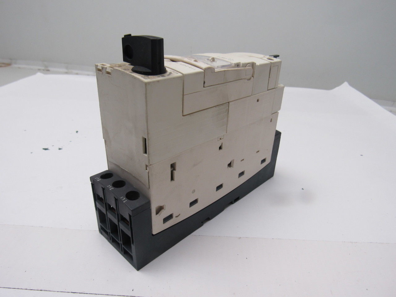 Telemecanique Tesys Luca05FU 600V 10Hp 3Ph Manual Starter Overload 1.7-5.0A