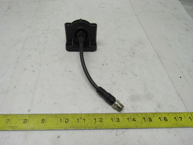 Allen Bradley 60-2762-2 21.6-132V AC/DC Retro Reflective Sensor W/ Tilt Bracket