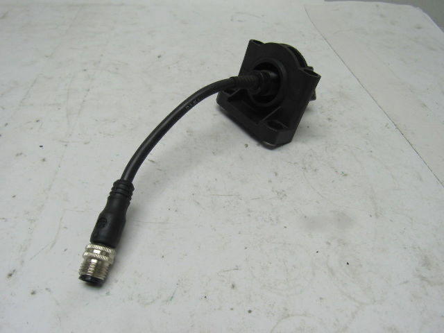 Allen Bradley 60-2762-2 21.6-132V AC/DC Retro Reflective Sensor W/ Tilt Bracket