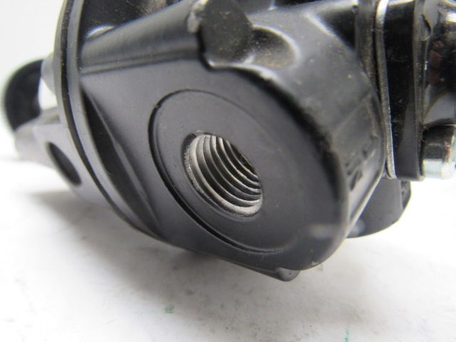 Parker 35501020 Dematic # 0430090133 500 PSI MAX Air Regulator 1/4" Ports