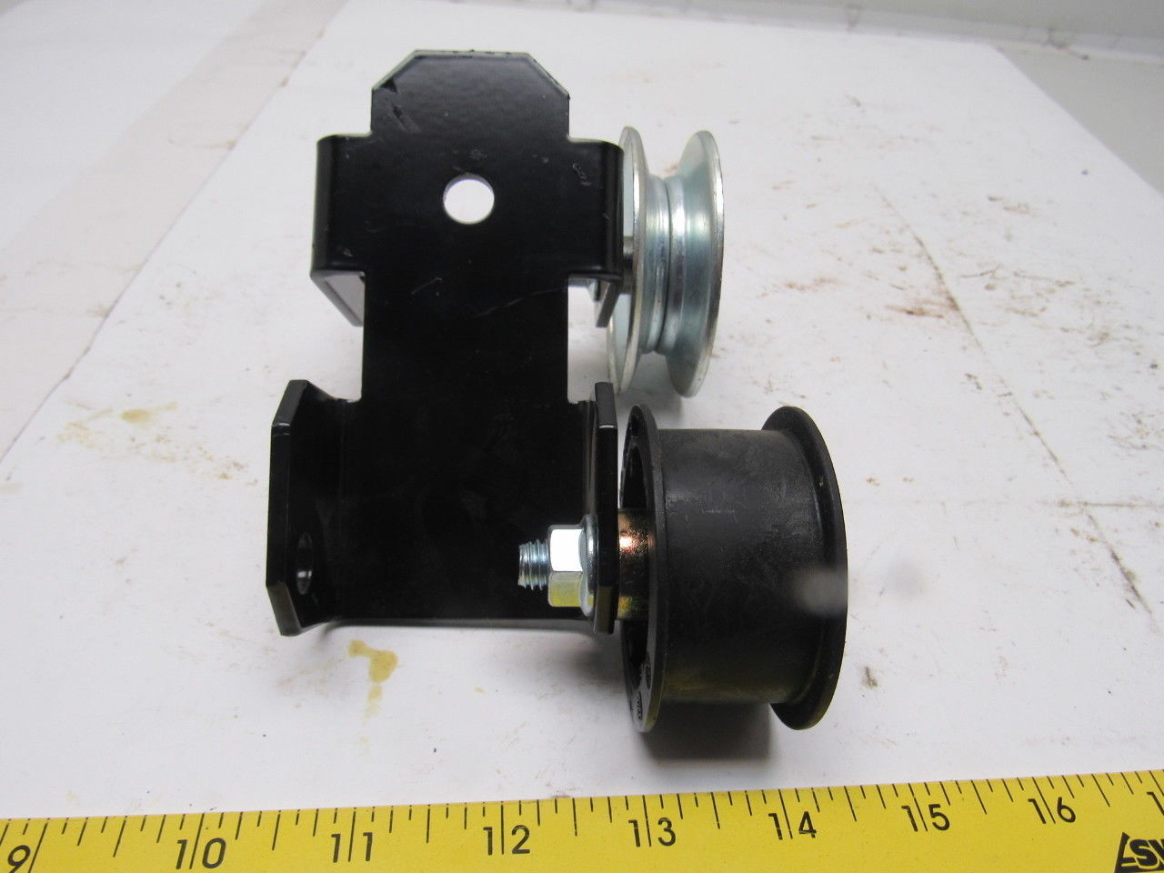 Dematic K041521AAB Power Twist V Belt  Guide Roller Conveyor Drive Idler Ass'y