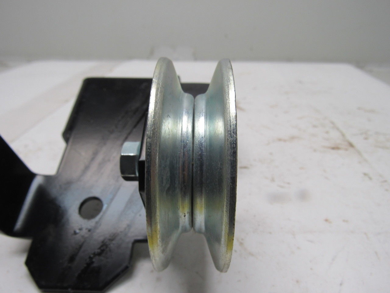 Dematic K041521AAB Power Twist V Belt  Guide Roller Conveyor Drive Idler Ass'y