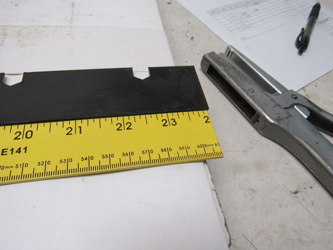 Roller Conveyor Skirting Edge For 7/16" Hex Rollers 3" Centers 24" OAL Lot Of 70