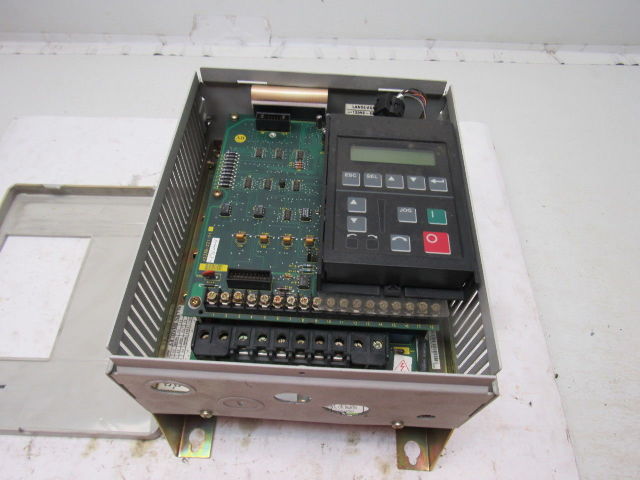 Allen Bradley 1336S-BRF20-AA-EN4-HA2-L6 380/480V Input 0-400Hz 3Ph 2Hp VF Drive
