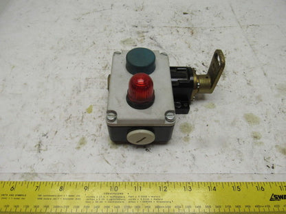 Siemens 3SE7160-1BD00-0AS1 300VAC 6A 1NO+1NC Lever Action Cable E-Stop