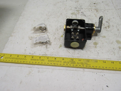 Siemens 3SE7160-1BD00-0AS1 300VAC 6A 1NO+1NC Lever Action Cable E-Stop Base